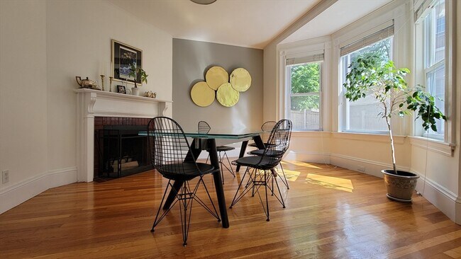 Foto del edificio - 52 Hillsdale Rd