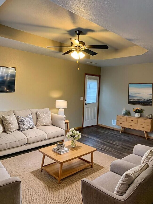 Foto del edificio - Grain Valley One Level Duplex!