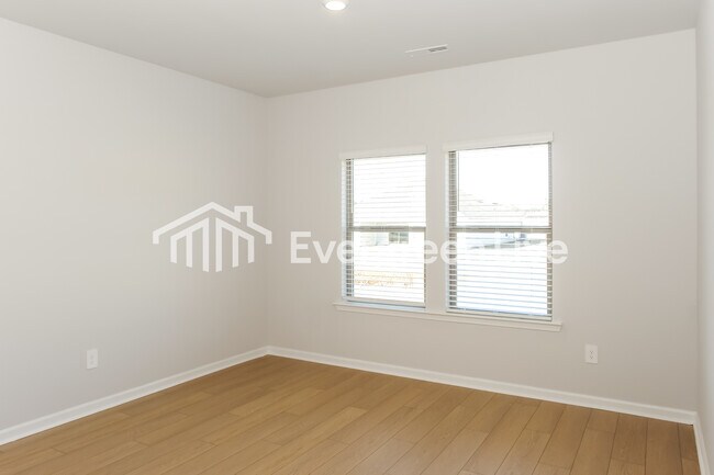 Foto del edificio - 109 Ashby Pond Dr