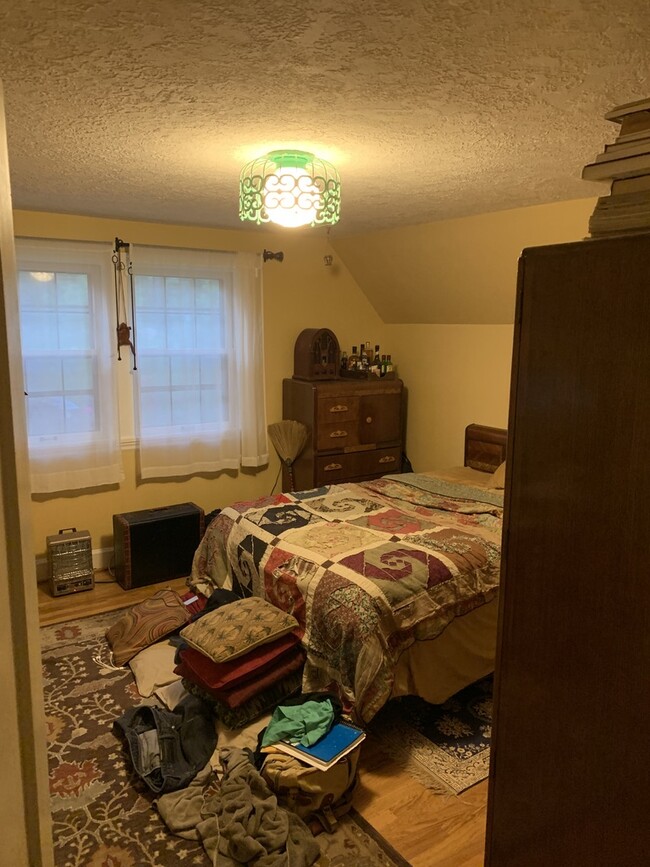 Foto del edificio - 3846 NE Maywood Pl