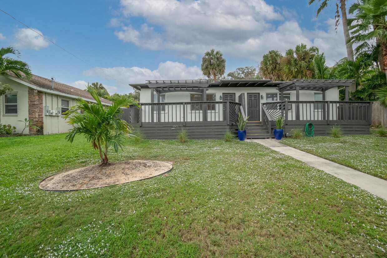 1676 Pineapple Ave Unit 2, Melbourne, FL 32935 Condo for Rent in