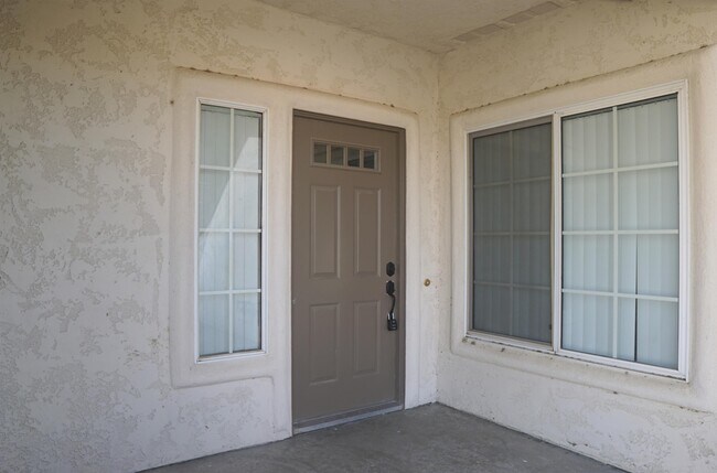 Building Photo - 259 Desert Falls Dr E
