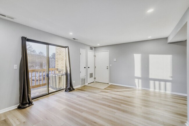 Building Photo - 2252 Abbeywood Dr