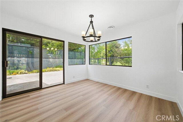 Building Photo - 606 Calle Del Cerrito