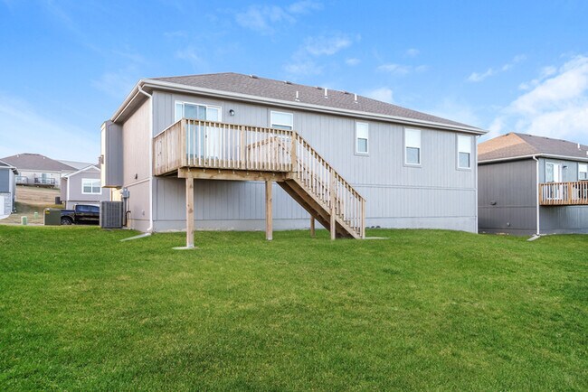 Foto del edificio - Fantastic 4bd/3ba home! Coming soon!