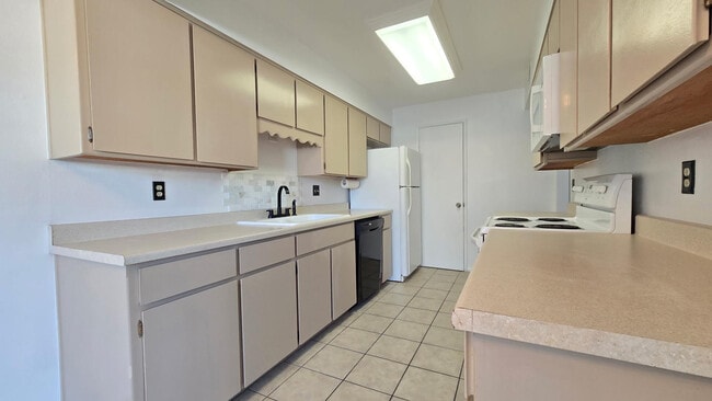 Foto del edificio - 4917 N 73rd St