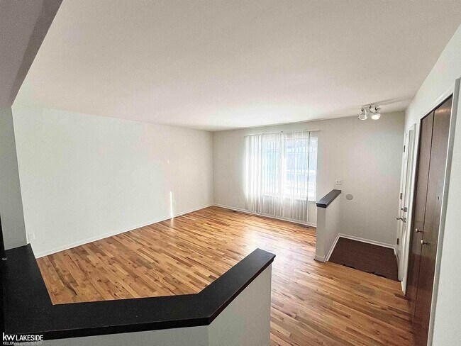 Foto del edificio - 31287 Mc Namee St