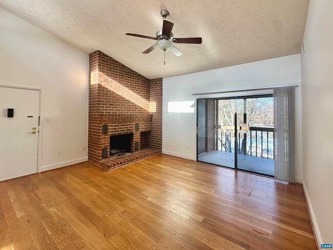 Foto del edificio - 104 Turtle Creek Rd