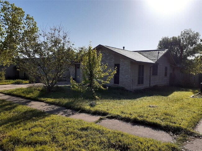 Building Photo - 12517 Limerick Ave