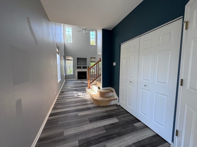 Foto del edificio - 2341 Claremont Ln