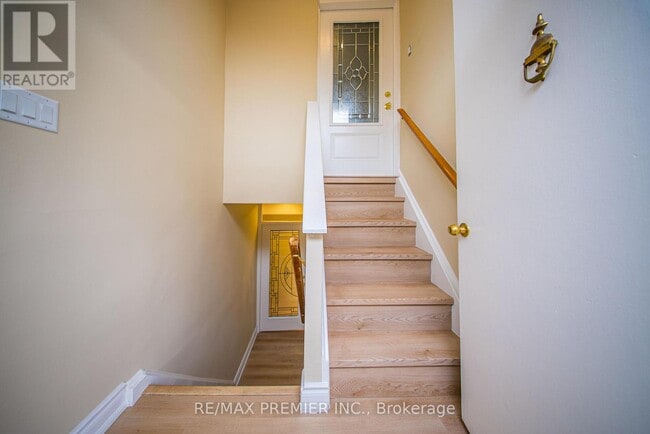 Building Photo - 46 Samba Dr