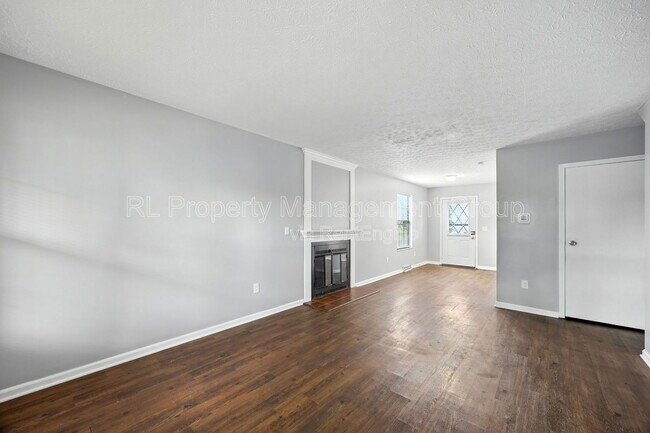Foto del edificio - 1094 Farmlane Dr