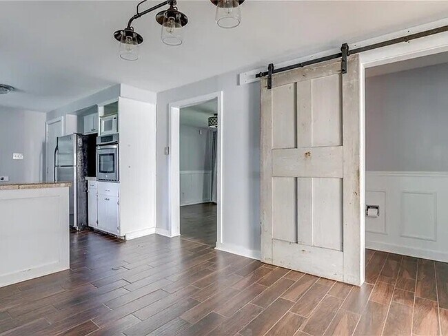 Foto del edificio - 1283 Bluffton Cir