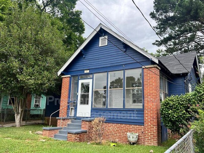 Building Photo - 927 Neill Dr