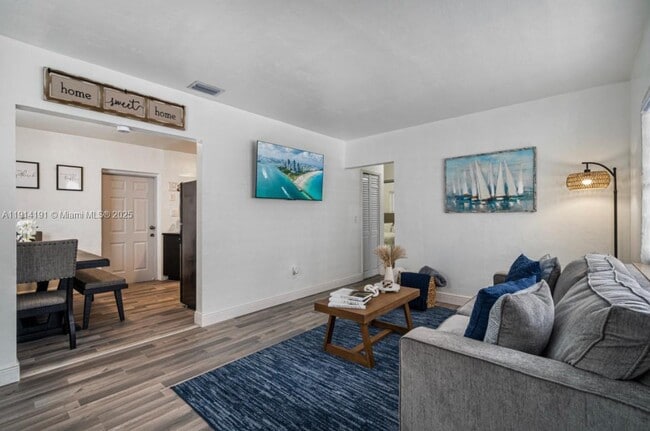 Foto del edificio - 1021 NW 37th Ave