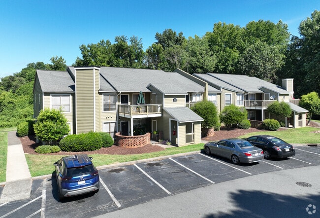 Building Photo - The Magnolia