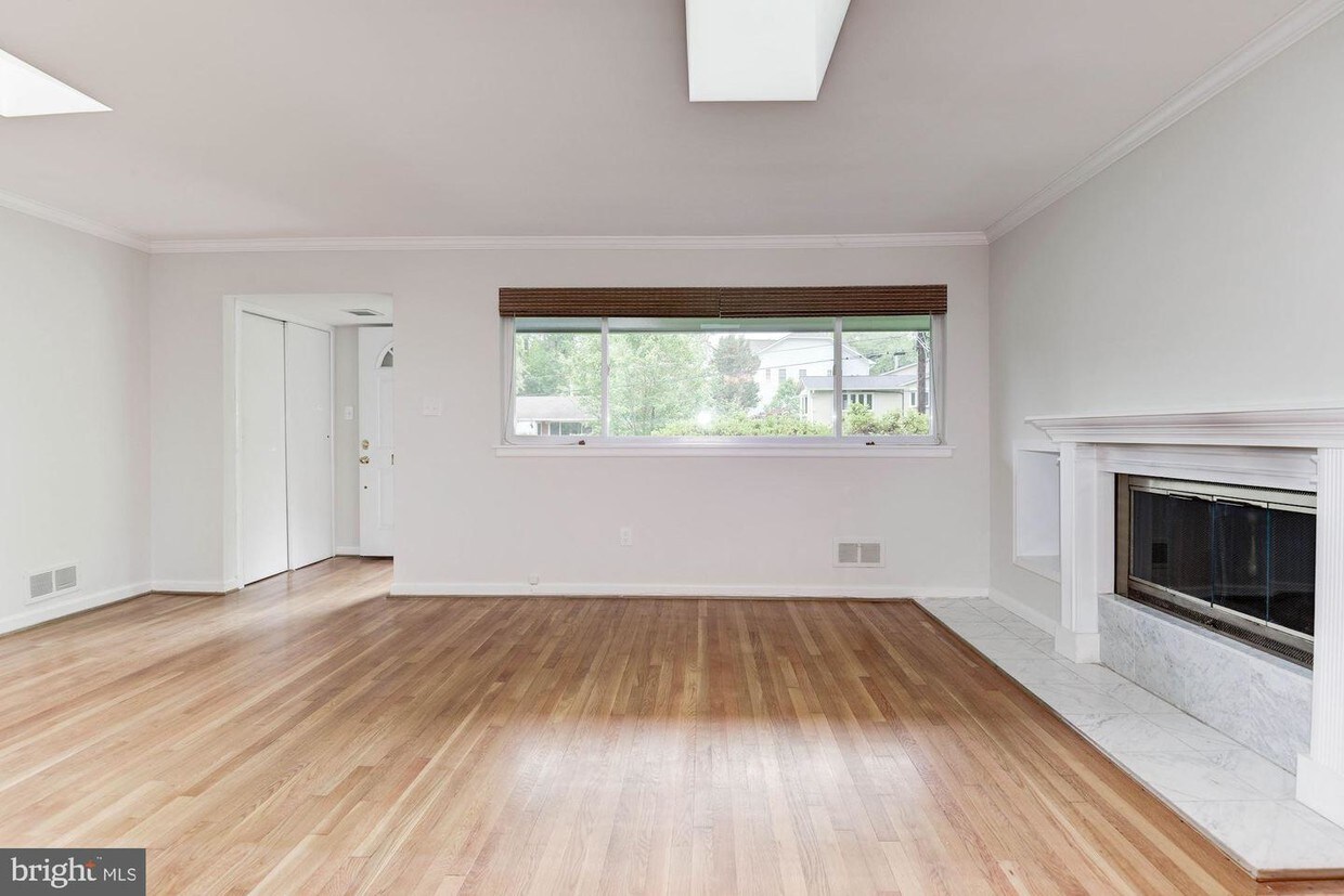 6309 Phyllis Ln, Bethesda, MD 20817 House for Rent in Bethesda, MD