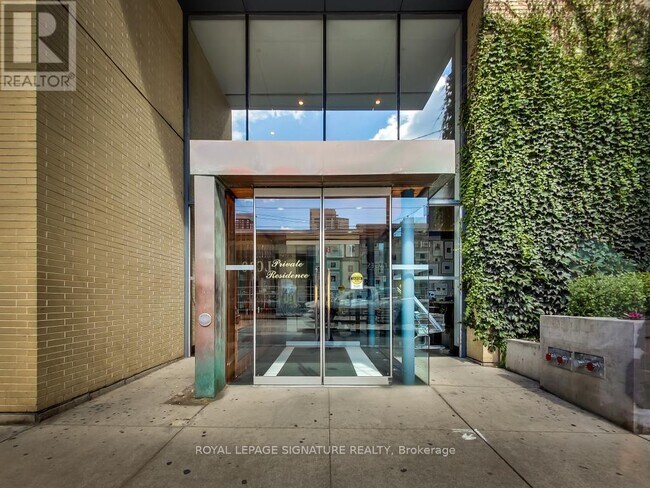 Photo du bâtiment - 438-1438 King St W