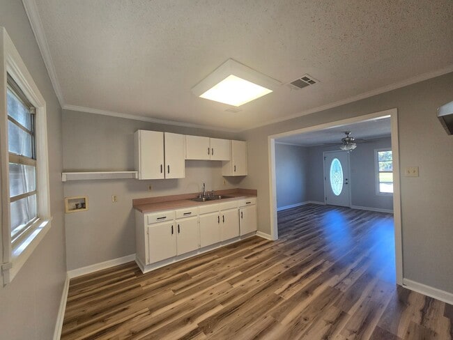 Foto del edificio - 2 Bed/1 Bath House