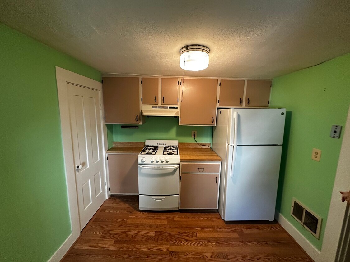 29 Lincoln St, Hudson, MA 01749 Townhome Rentals in Hudson MA