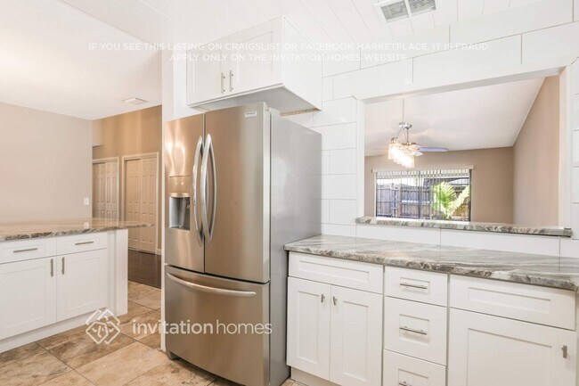 Building Photo - 6708 Commodore Way