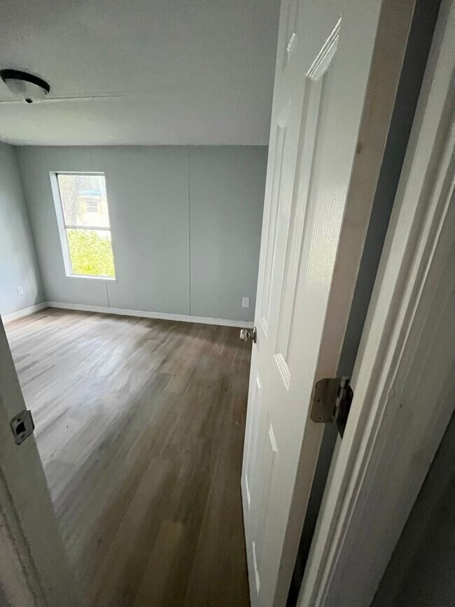 Foto del edificio - SPACIOUS 3BR/2BA Bushnell Home NO APPLICAT...