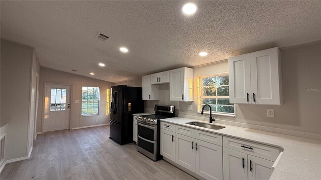 Foto del edificio - 4531 Deer Run Rd