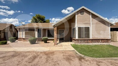 Building Photo - 1055 N Recker Rd