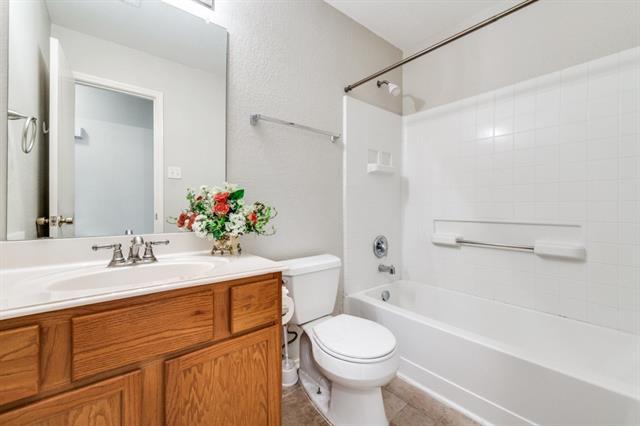 Foto del edificio - 3312 Truman St