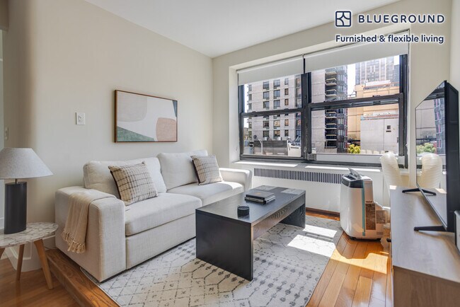 Building Photo - 252 E 61st St