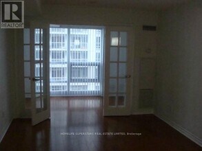 Building Photo - 763 Bay St.