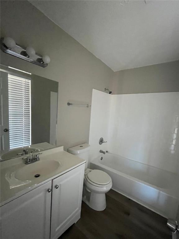 Building Photo - 5810 Northfield Dr