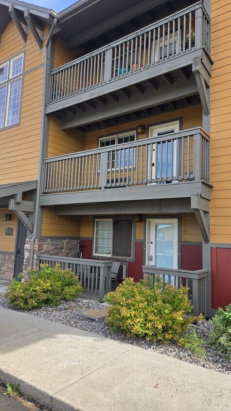 Primary Photo - Amazing 2 Bedroom, 2 Bath Condo With 24-Ho...