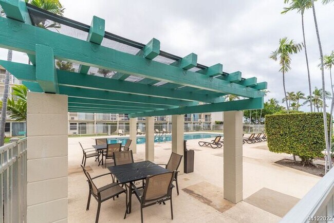 Foto del edificio - Beachfront Condo in Makaha Surfside