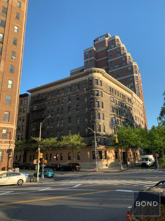 Foto del edificio - 227 Riverside Dr