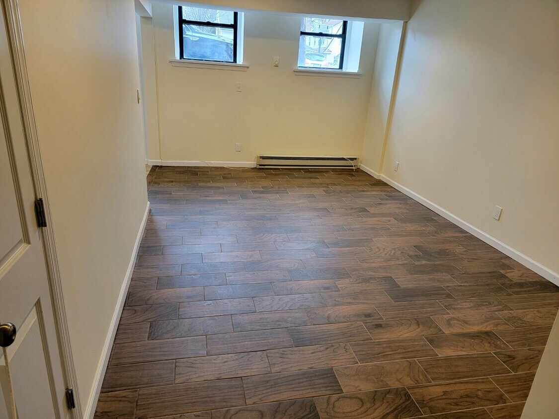 Foto principal - 32 Vanderburgh Ave