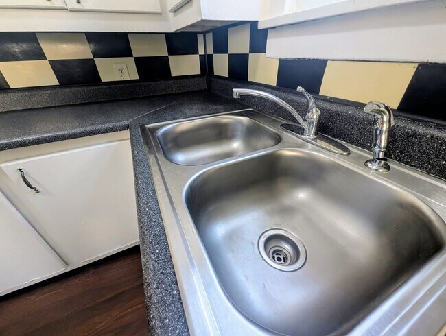 Foto del edificio - 1219 N 11th St
