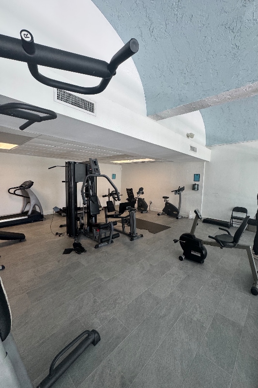 Foto del edificio - 484 NW 165th St
