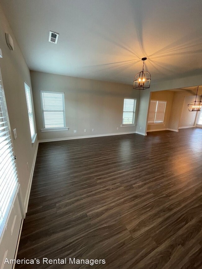 Building Photo - 3 br, 2 bath House - 2128 Sullivan Drive