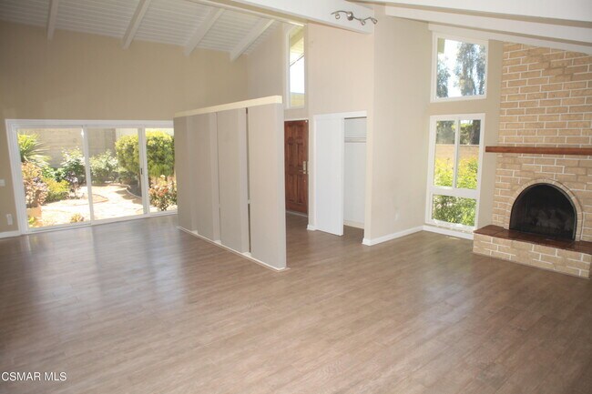 Foto del edificio - 4518 Henley Ct