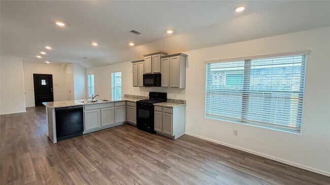 Building Photo - 22632 Malvicino Dr