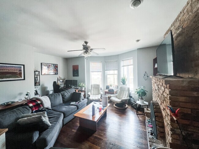 Foto del edificio - 2950 N Halsted St