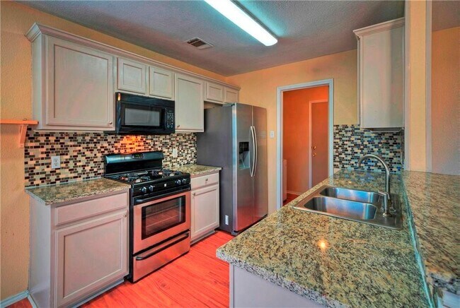 Foto del edificio - 14329 Teacup Ln