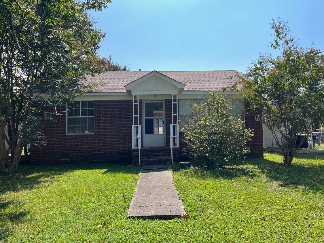 Foto principal - 409 N Jackson St