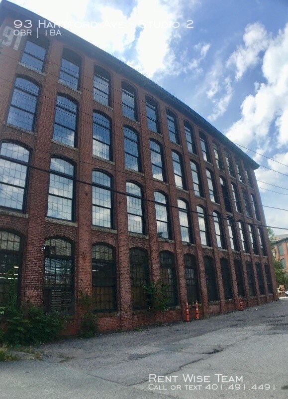 Primary Photo - 93 Hartford Ave