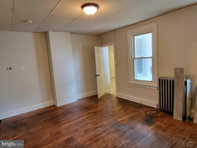 Foto del edificio - 4 E 4th St