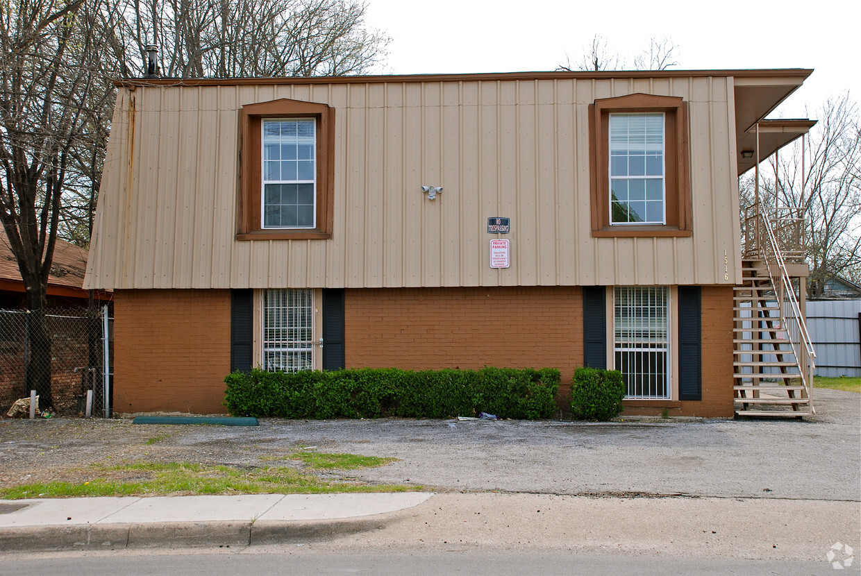 Building Photo - 1516 E Hattie St