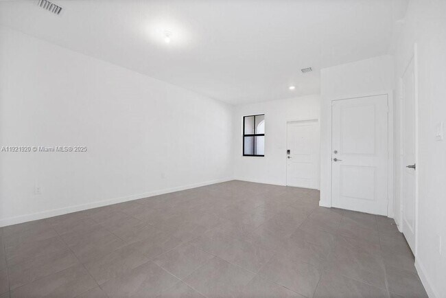 Building Photo - 11926 SW 247th Ter