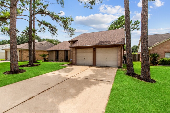 Building Photo - 7019 Yardley Dr