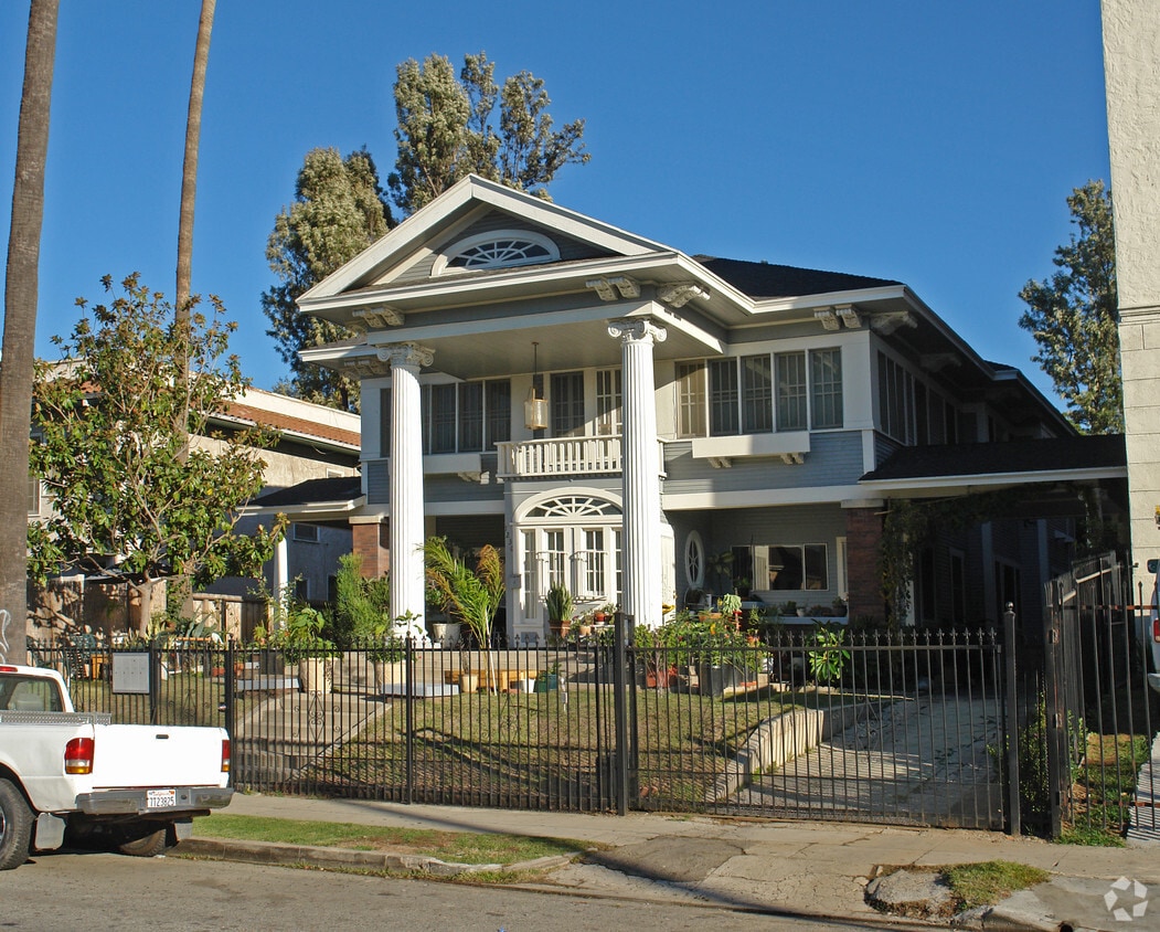 Primary Photo - 1228 4th Ave
